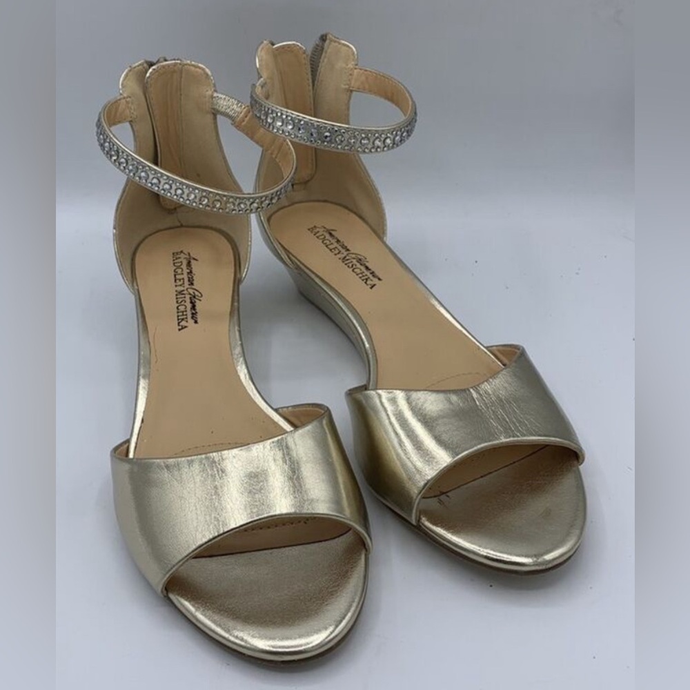 Badgley Mischka Jeweled Sandals Women’s Gold Size 7.5 Strappy Wedge Heel